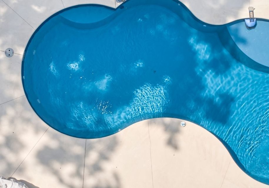 Narellan-Pools-Resolute-Fiberglass-Swimming-Pool-aerial-view
